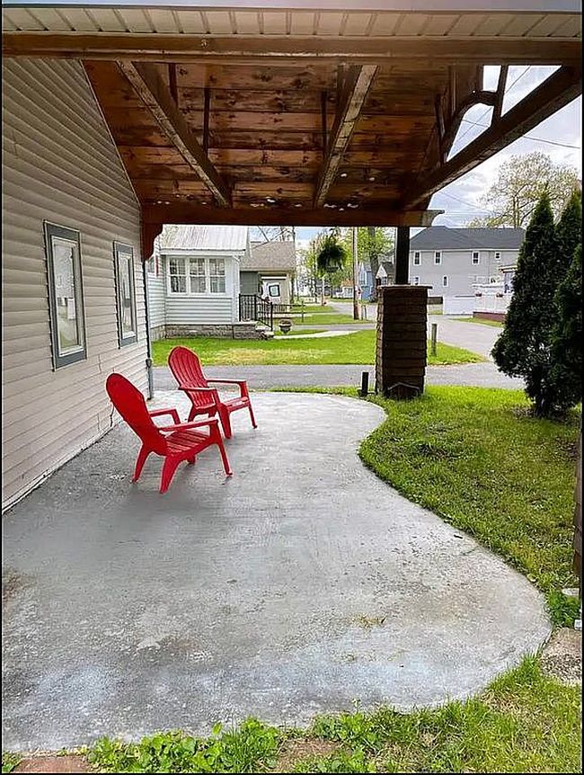 Photo of 228 13th Ave, Sylvan Beach, NY