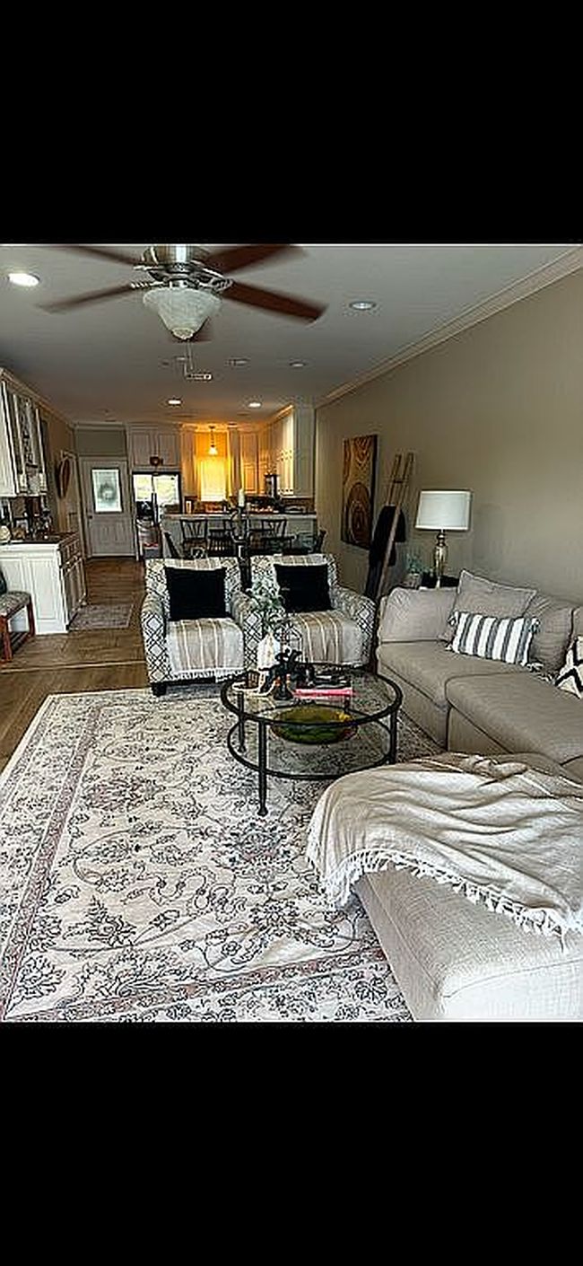Image of 117 Lookout Pt Apt C3