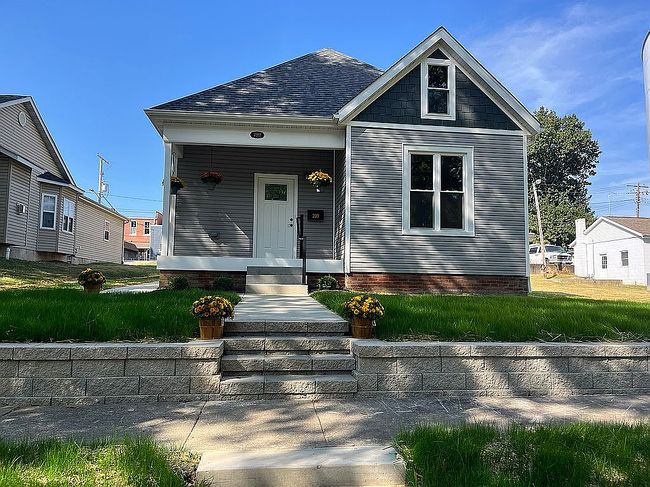 Photo of 209 W Main St