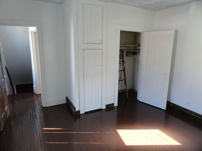 Image of 104 S Main St