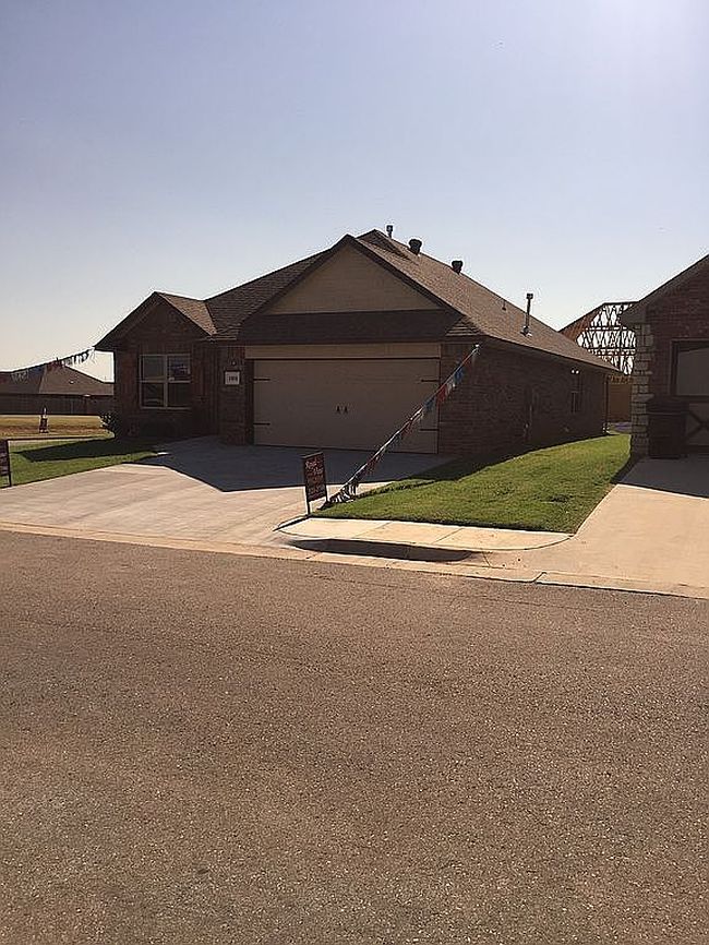 Preview of property located at 1008 Golden Leaf Dr