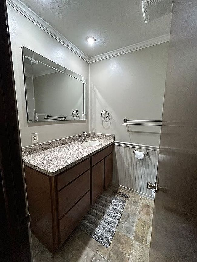 Image of 600 Columbia Dr