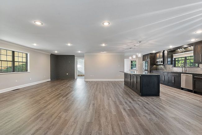 Photo of 6 Cedar Hill Rd, Conway, AR