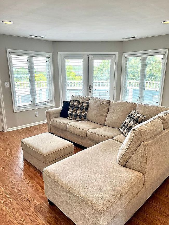 Additional photo 3 of property located at 4840 Bay Landing Dr