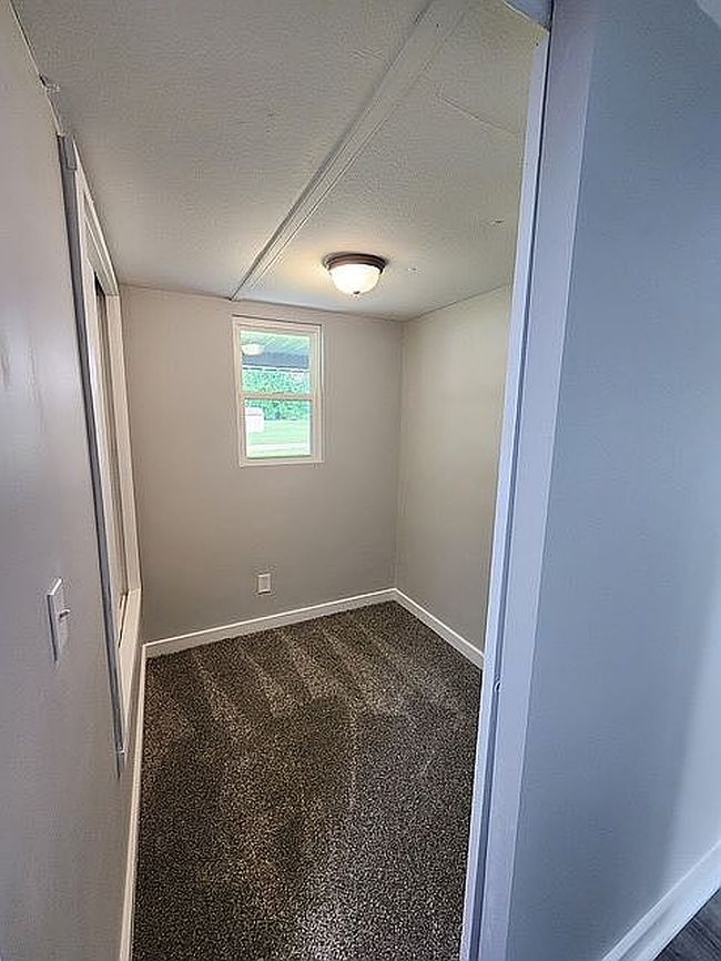 Additional photo 2 of property located at 87 Plainview Rd