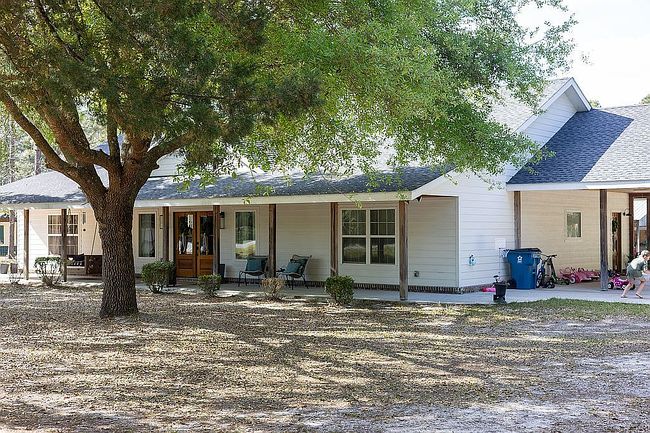 Image of 2547 Saddle Club Rd