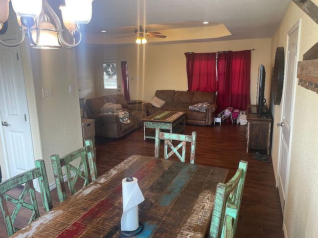 Image of 812 Riviere Dr