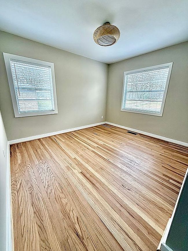 Image of 569 Springdale Rd