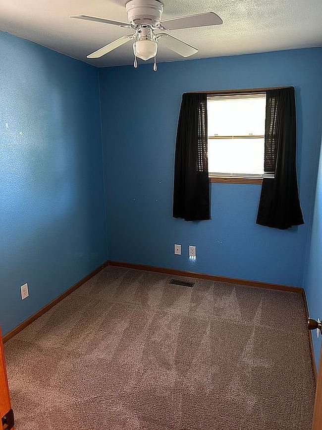 Photo of 225 W Prairie Ave, Little River, KS