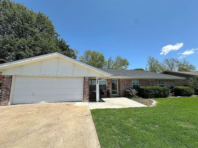 Image of 4104 Watkins Ave