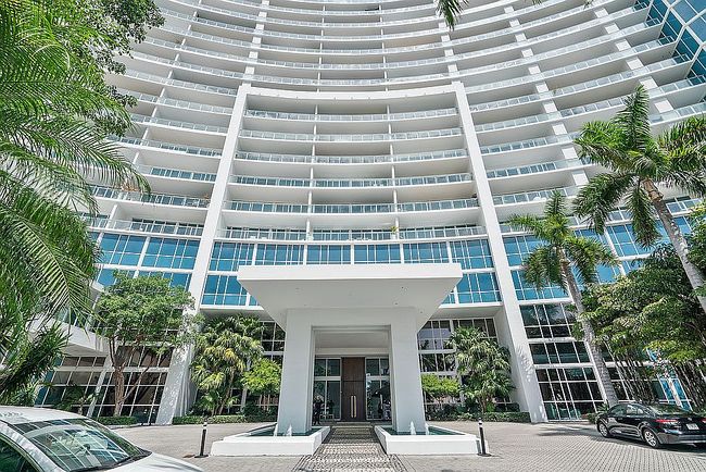 Photo of 2020 N Bayshore Dr Apt 3108