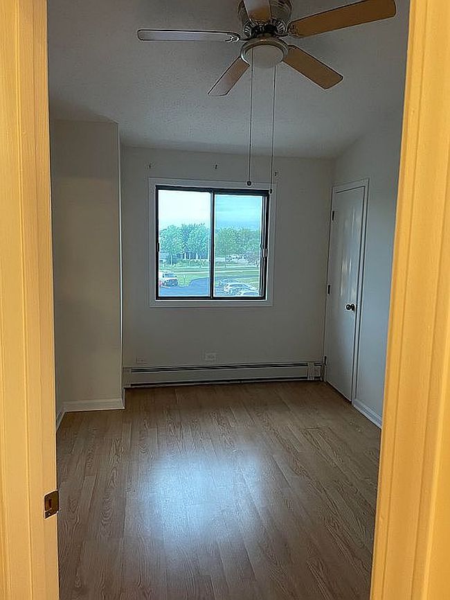 Additional photo 2 of property located at 11 Cedar Ct Apt 11