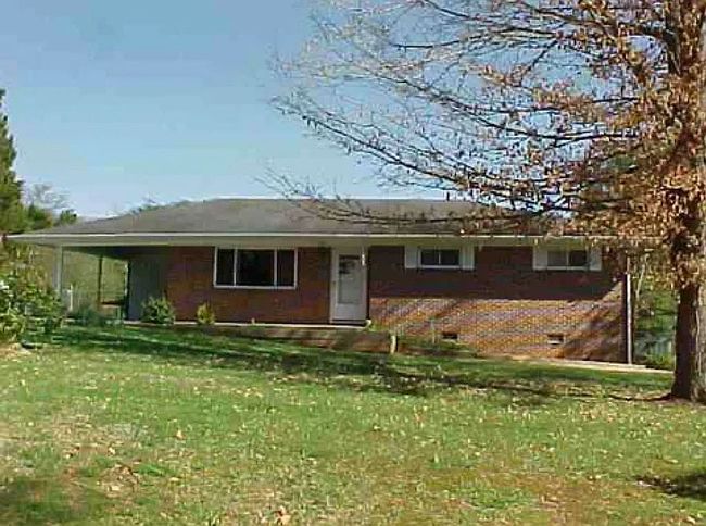 Photo of 660 N Main St, Decatur, TN