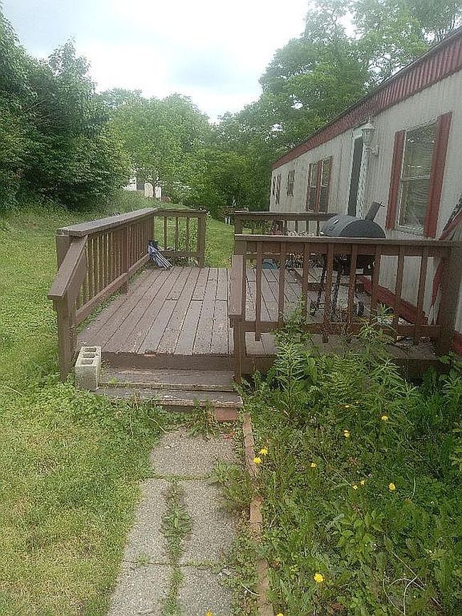 Image of 90 Laurie Ln