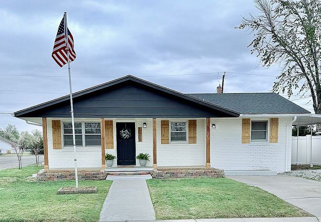 Image of 1110 E 21st Ave