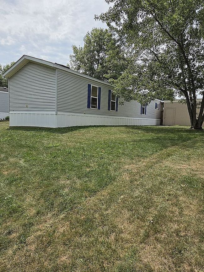 Photo of 6116 Willow Green Dr, Fort Wayne, IN