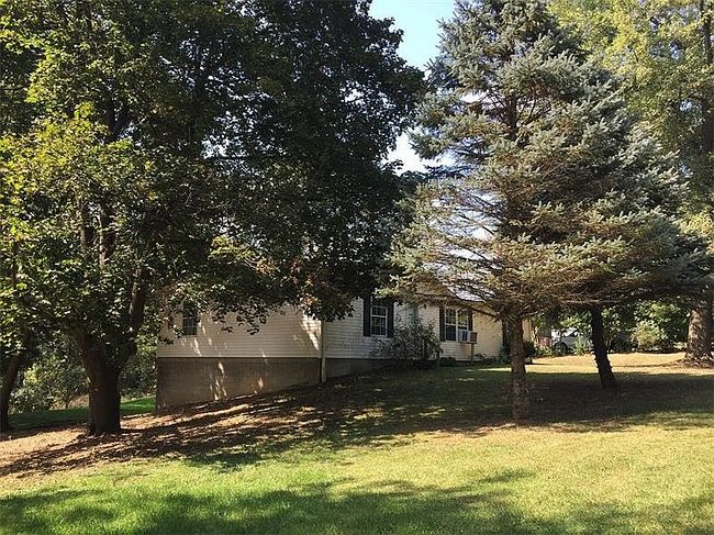 Additional photo 3 of property located at 690 Pittsburgh Rd