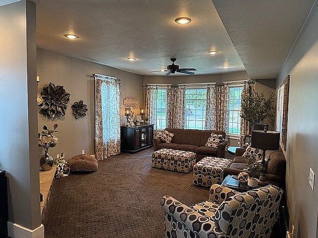 Photo of 307 S 6th St, Beresford, SD
