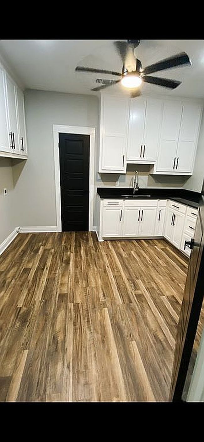 Photo of 5120 Country Rd, Texarkana, AR