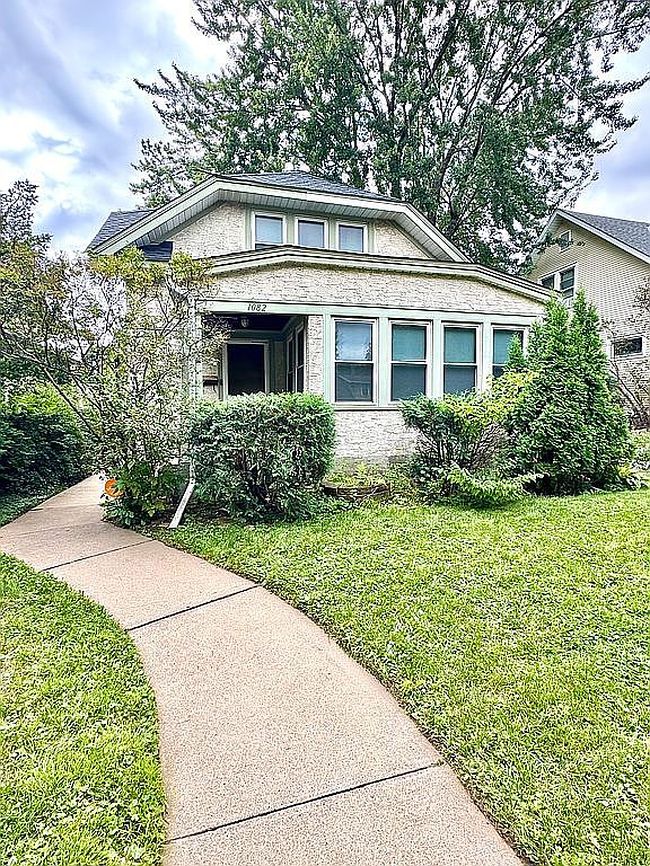 Photo of 1082 Hawthorne Ave E