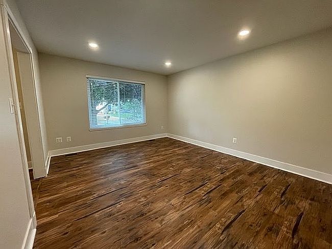 Photo of 1019 Tanager Trl, Howell, MI