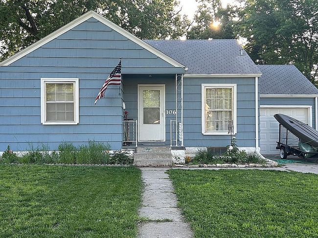 Photo of 106 S Webster St, Junction City, KS