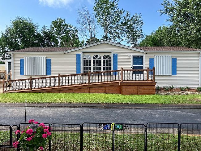 Image of 2224 Colonial Ave