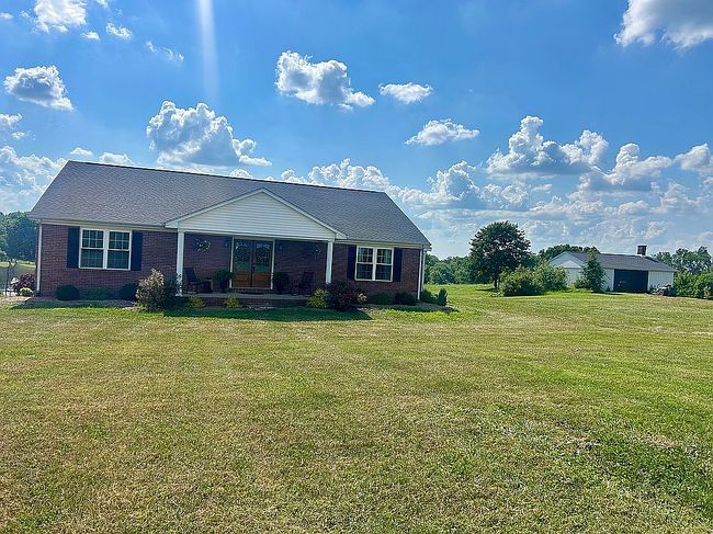 Photo of 521 Adams Ln, Harrodsburg, KY