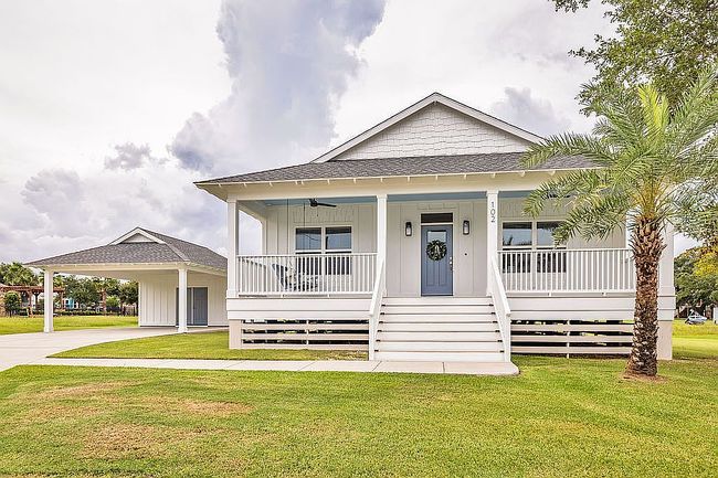 Photo of 102 Runnels Ave