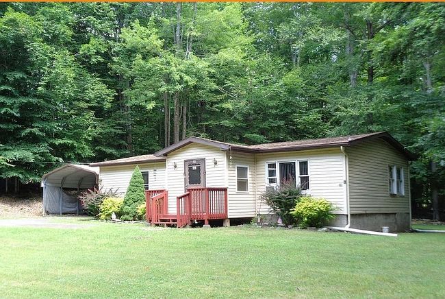 Photo of 49 Sunrise Trl, Hawley, PA