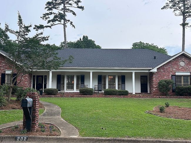 Image of 202 Pine Ridge Rd