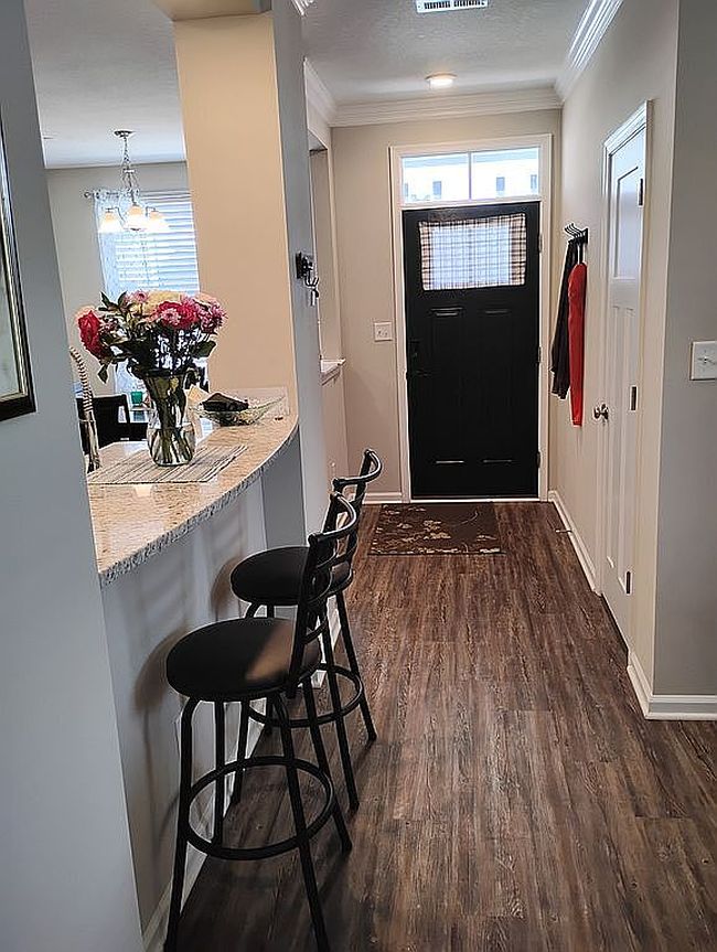 Image of 903 Kathy Ann Way W