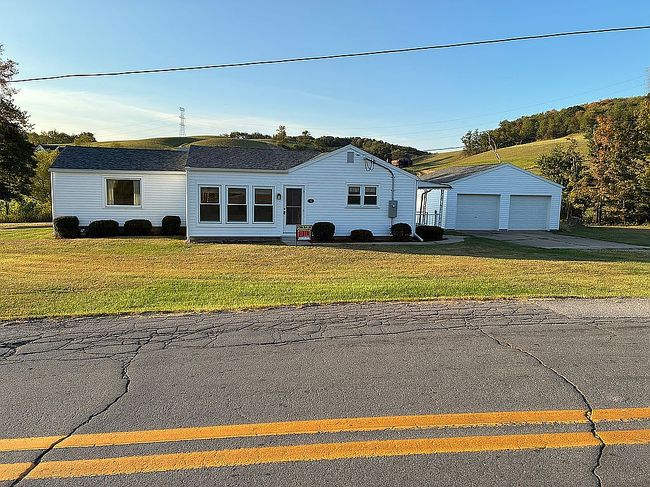 Photo of 32 Locust Hill Rd