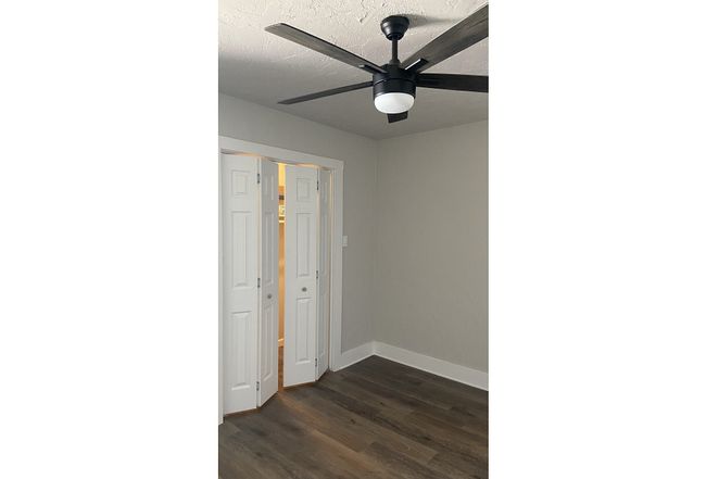 Additional photo 3 of property located at 1122 Northwood Dr