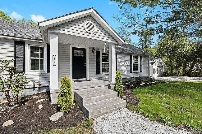Image of 160 River Rd