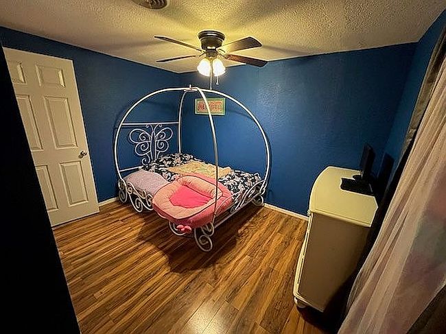 Additional photo 3 of property located at 403 E 9th St