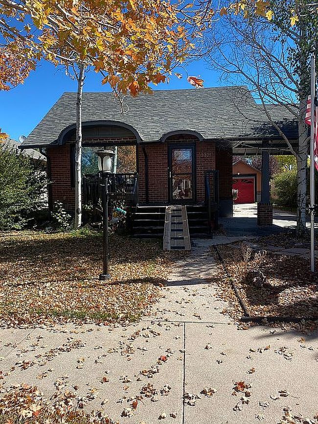 Image of 3321 Cribbon Ave