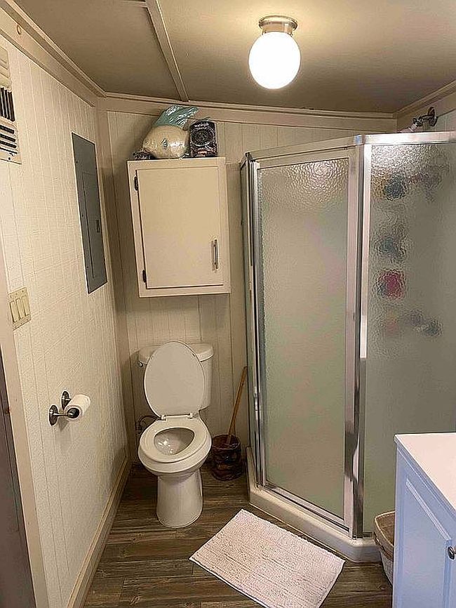 Photo of 986 S Monkhouse Dr, Crystal Beach, TX