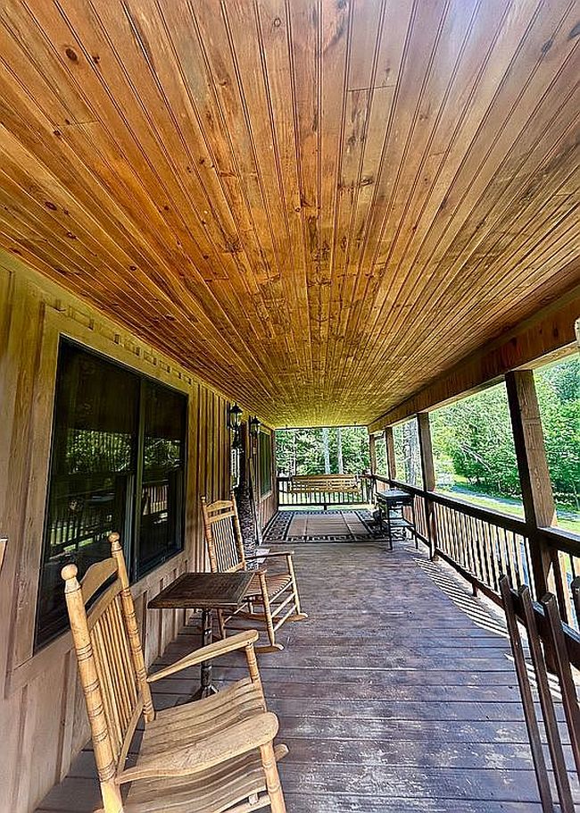 Photo of 159 Lakewood Dr, Mount Nebo, WV