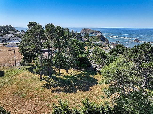 Photo of Holmes Dr, Brookings, OR