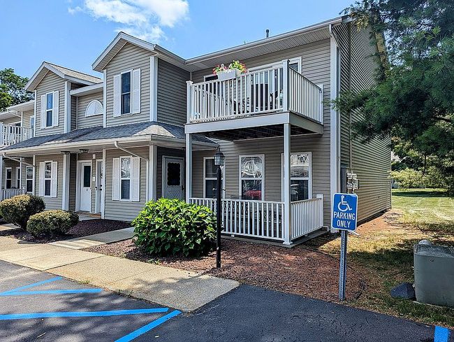 Photo of 1812 Cambridge Manor Dr, Scotia, NY