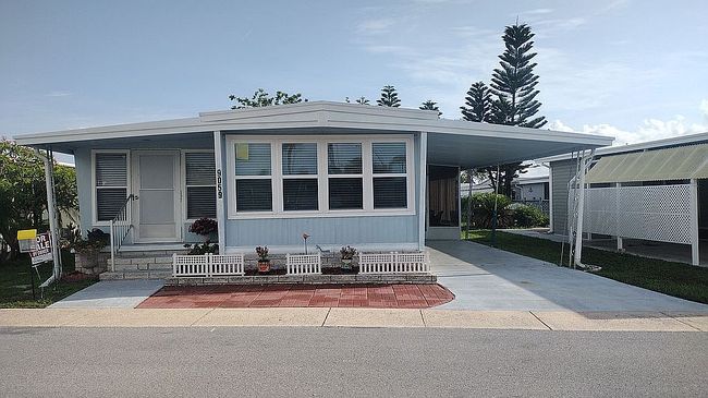 Photo of 9059 47th Ave N