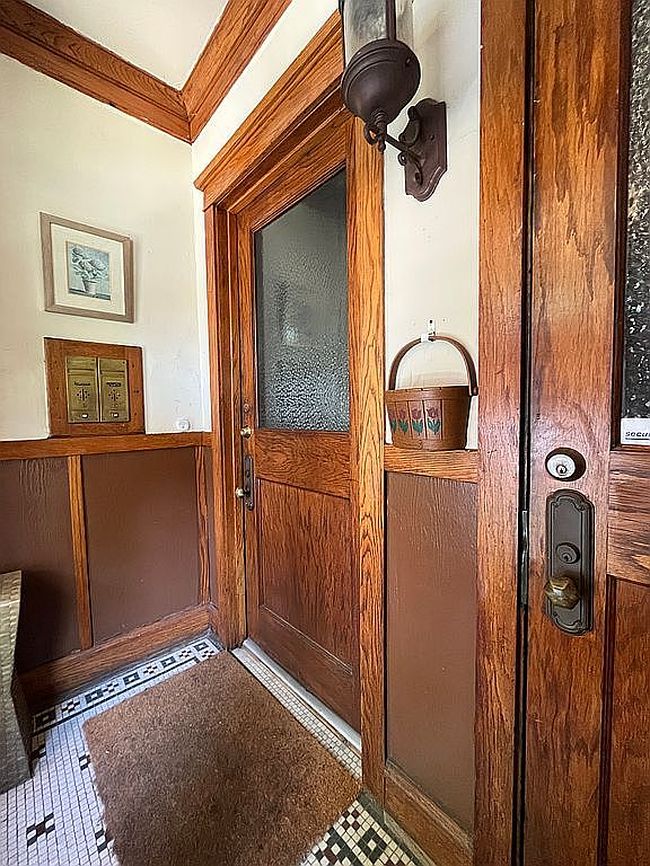 Photo of 3842 N Bell Ave, Chicago, IL