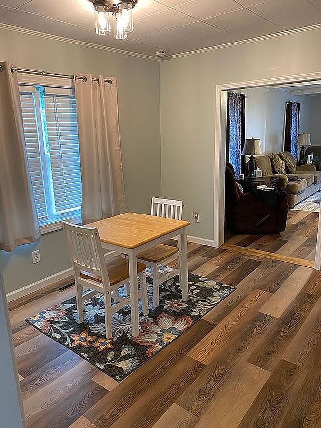 Photo of 108 7th St, Parsons, WV