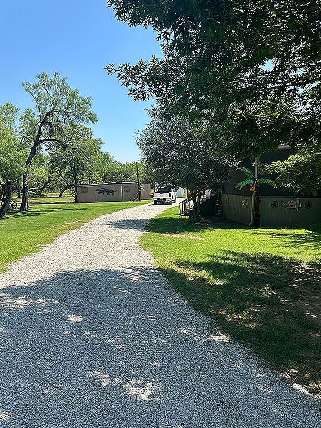 Photo of 1926 Roadrunner Rd, Graford, TX