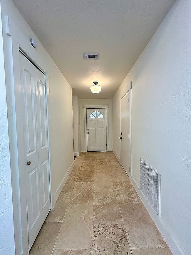 Preview of property located at 14955 Oak Smt