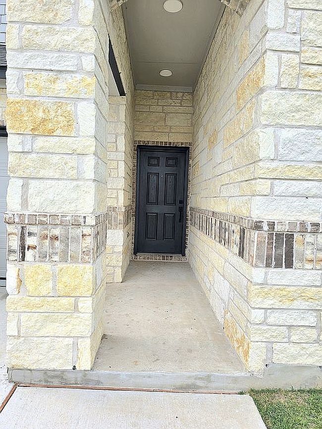 Additional photo 1 of property located at 14516 Isidors Eagle Way
