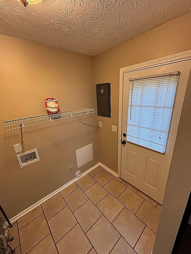 Image of 124 Clearwater Ln