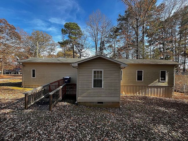 Photo of 878 Hawthorne Dr, Bracey, VA