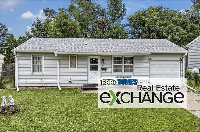 Photo of 3001 N Michigan Ave, Davenport, IA